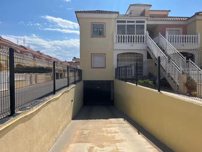 Garage in La Zenia for sale