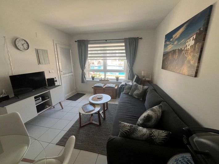 Semi-detached bungalow in great location on the beachside of Cabo Roig Semi-detached bungalow in great location on the beachside of Cabo Roig
