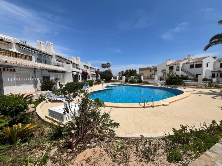 Upstairs apartment with 3 terraces at Cala Capitán beach in Cabo Roig Upstairs apartment with 3 terraces at Cala Capitán beach in Cabo Roig
