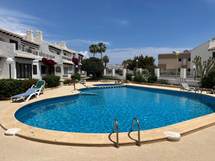 Upstairs apartment with 3 terraces at Cala Capitán beach in Cabo Roig Upstairs apartment with 3 terraces at Cala Capitán beach in Cabo Roig
