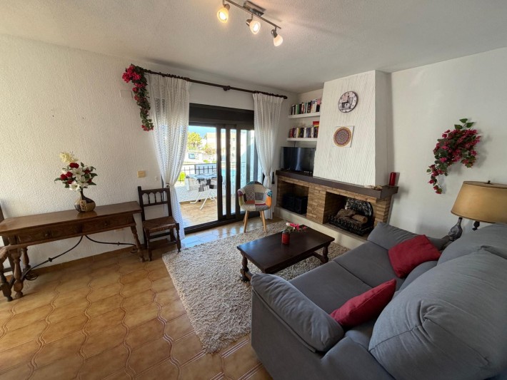 Upstairs apartment with 3 terraces at Cala Capitán beach in Cabo Roig Upstairs apartment with 3 terraces at Cala Capitán beach in Cabo Roig