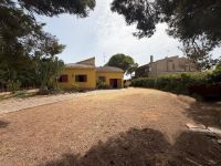 Villa with large frontline plot in Cabo Roig with stunning panoramic seaviews and great potential
