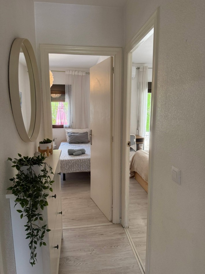 Spacious terraced house in fantastic location only 100m from the beach in Cabo Roig