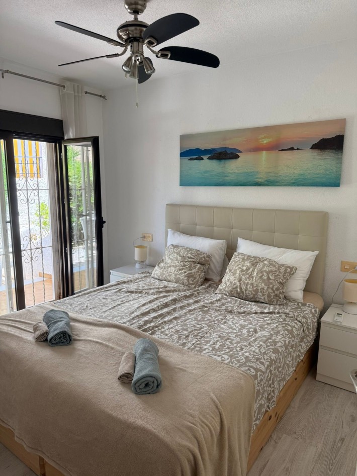 Spacious terraced house in fantastic location only 100m from the beach in Cabo Roig