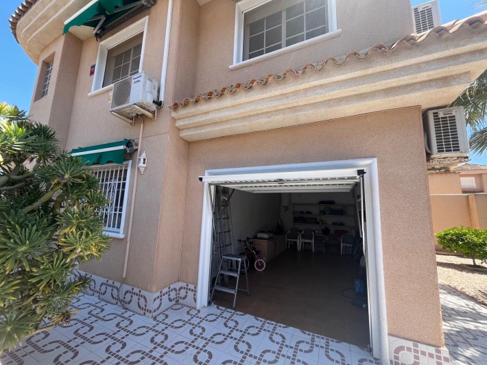 Spacious villa in Los Altos Spacious villa in Los Altos