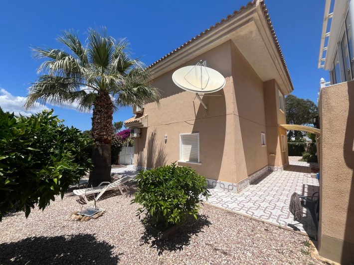 Spacious villa in Los Altos Spacious villa in Los Altos