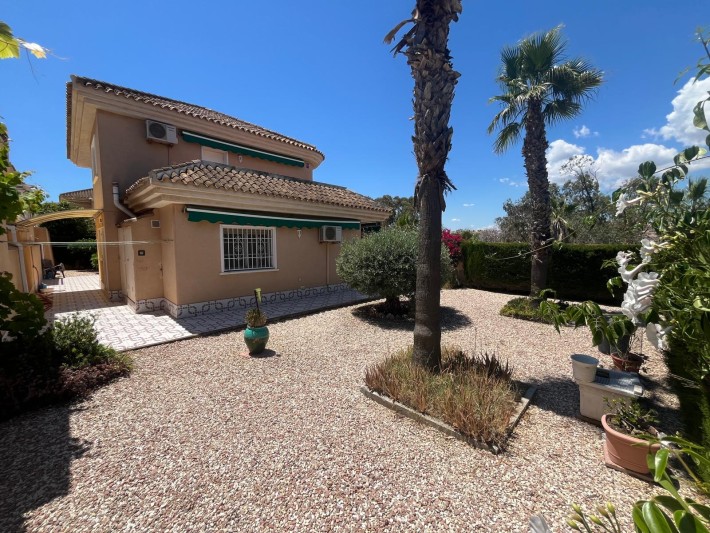 Spacious villa in Los Altos Spacious villa in Los Altos