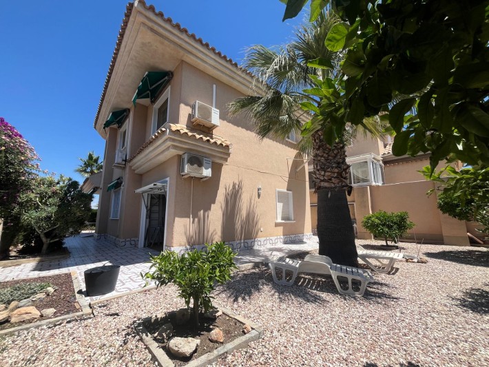 Spacious villa in Los Altos