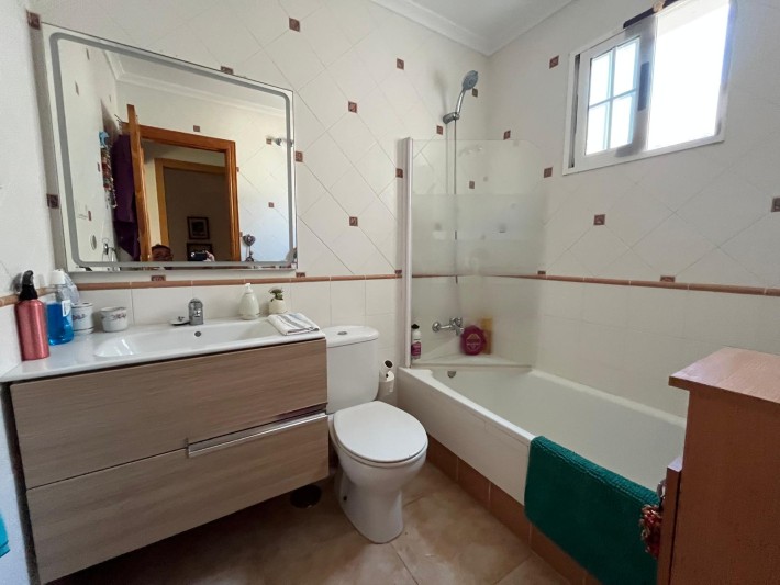 Spacious terraced house with 2 community pools in Los Altos Spacious terraced house with 2 community pools in Los Altos