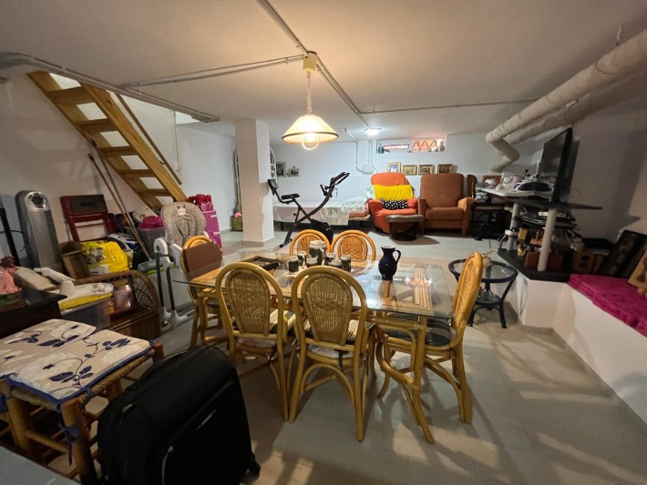 Spacious terraced house with 2 community pools in Los Altos Spacious terraced house with 2 community pools in Los Altos