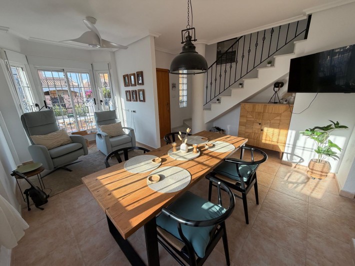 Semi-detached house on large corner plot in Los Balcones Semi-detached house on large corner plot in Los Balcones