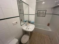 Terraced house in sunny location overlooking the community pool in La Florida