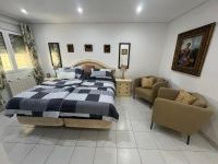 Very well presented spacious corner house in La Florida