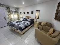 Very well presented spacious corner house in La Florida