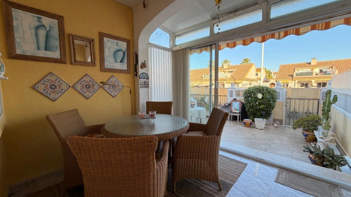 Downstairs apartment with large terrace in La Zenia