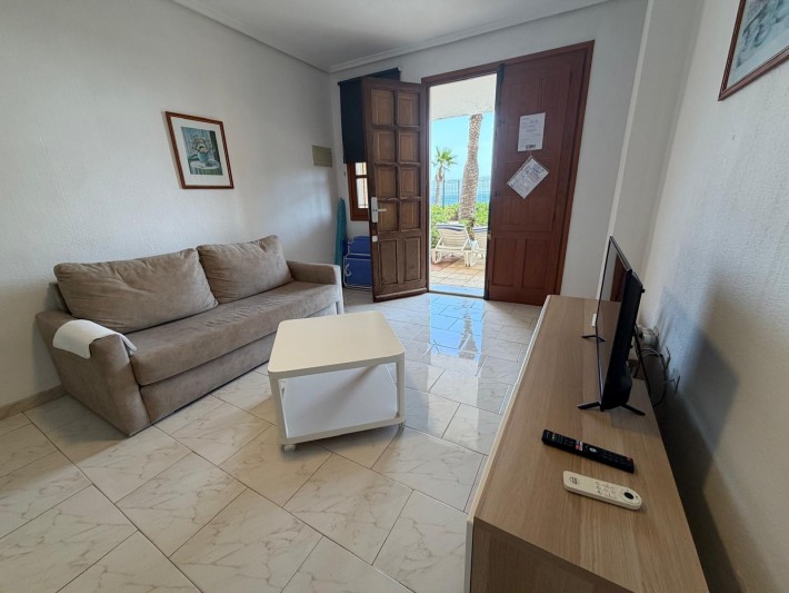 Sonnige Wohnung in erster Linie am Strand von La Zenia! Sonnige Wohnung in erster Linie am Strand von La Zenia!