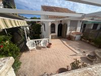 Vivienda adosada con apartamento independiente en la zona de playa de La Zenia