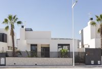 Luxury front line golf villas