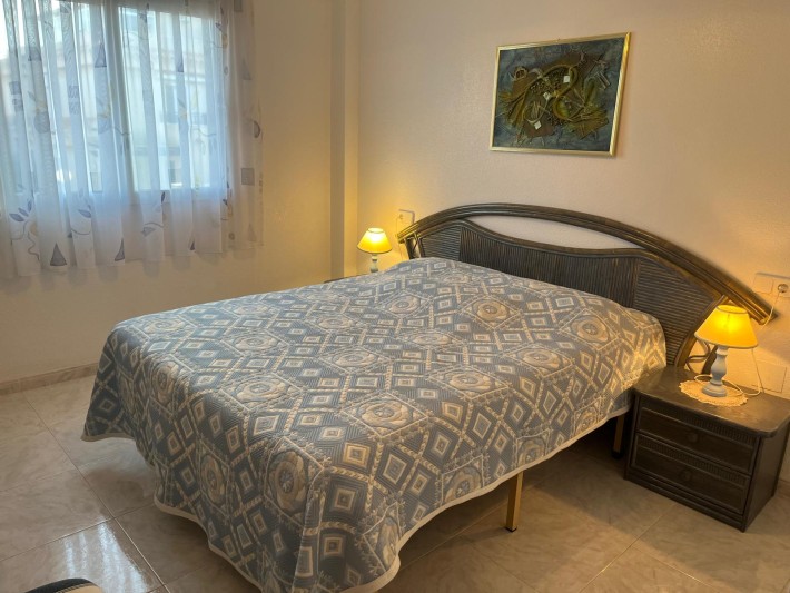Sunny apartment in Playa Flamenca with large community pool