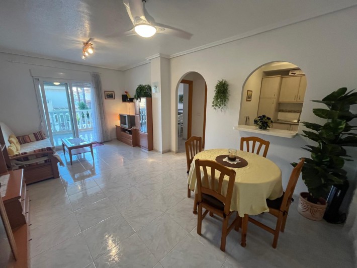 Sunny apartment in Playa Flamenca with large community pool