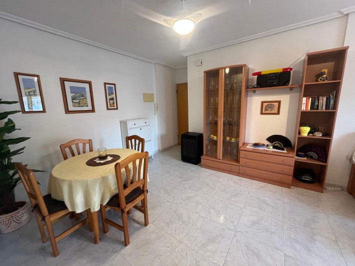 Sunny apartment in Playa Flamenca with large community pool
