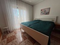 Well presented corner house in central location in Playa Flamenca