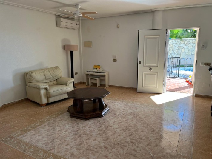 Spacious detached villa with private pool in Playa Flamenca Spacious detached villa with private pool in Playa Flamenca