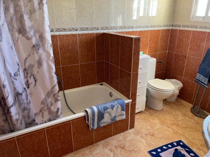 Spacious detached villa with private pool in Playa Flamenca Spacious detached villa with private pool in Playa Flamenca