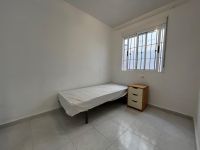 Spacious apartment with 3 bedrooms and 2 community pools in Playa Flamenca