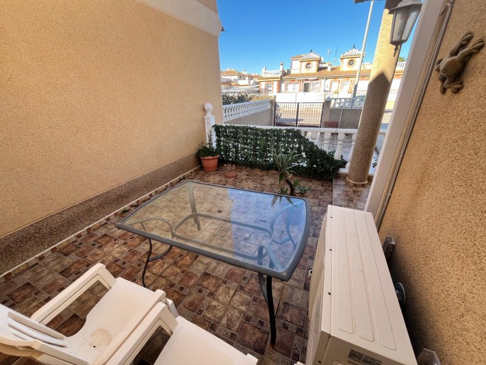 Casa independiente en lugar central en Playa Flamenca