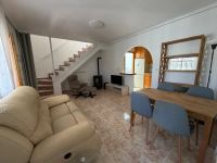Well presented corner house in Playa Flamenca