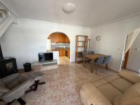 Well presented corner house in Playa Flamenca