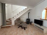 Well presented corner house in Playa Flamenca