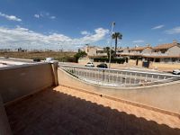 Well presented corner house in Playa Flamenca