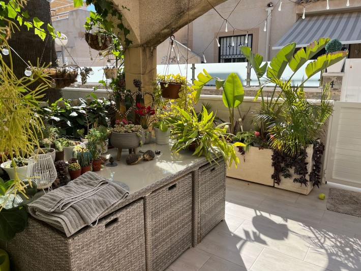 Well presented corner house with 3 bedrooms in Playa Flamenca