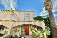 Well presented corner house with 3 bedrooms in Playa Flamenca