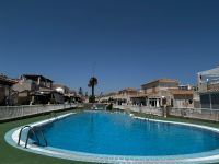 Spacious corner house in gated complex close to amenities in Playa Flamenca