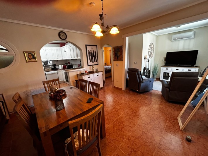 Spacious corner house in gated complex close to amenities in Playa Flamenca Spacious corner house in gated complex close to amenities in Playa Flamenca