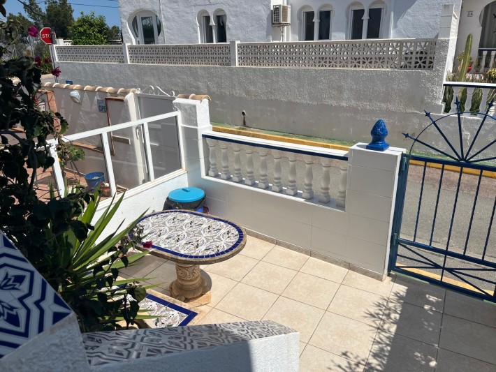 Upstairs corner apartment with fantastic views