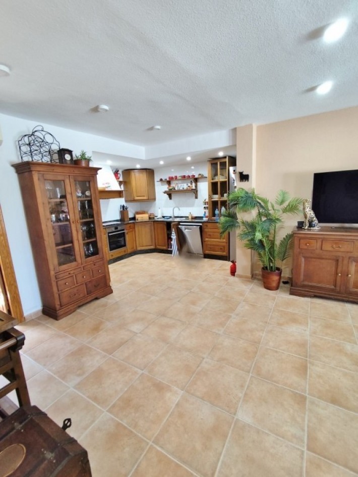 Large detached villa with private pool in San Miguel de Salinas