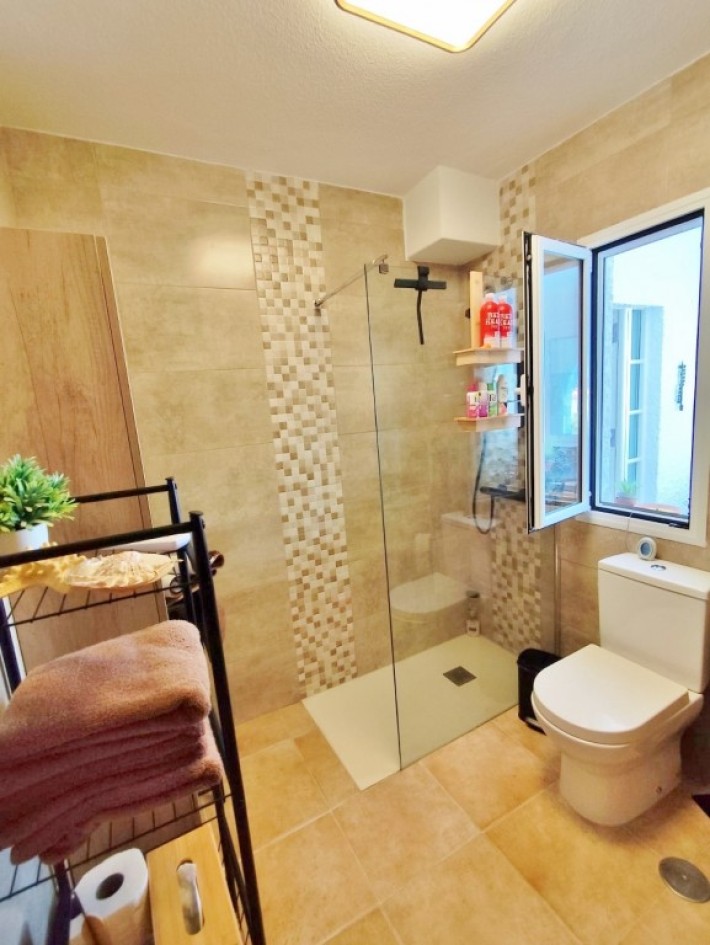 Large detached villa with private pool in San Miguel de Salinas