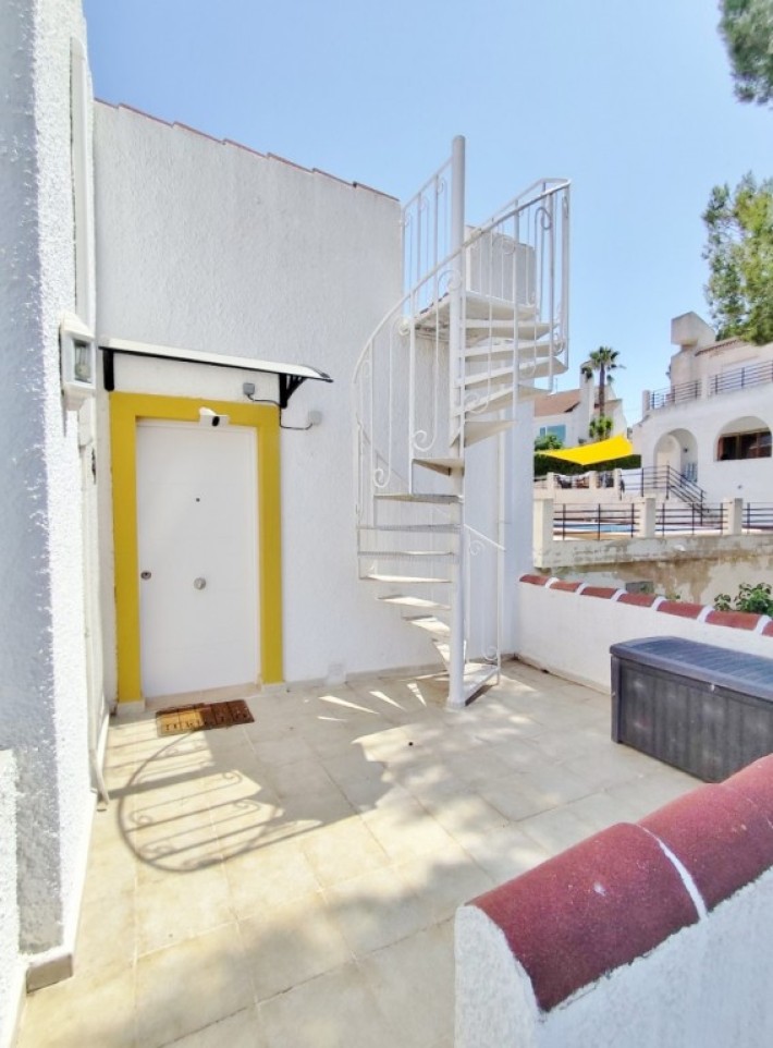 Large detached villa with private pool in San Miguel de Salinas