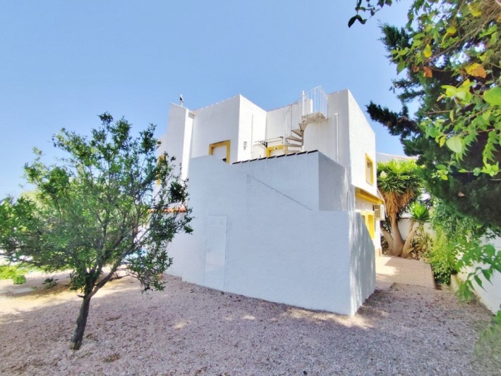 Large detached villa with private pool in San Miguel de Salinas