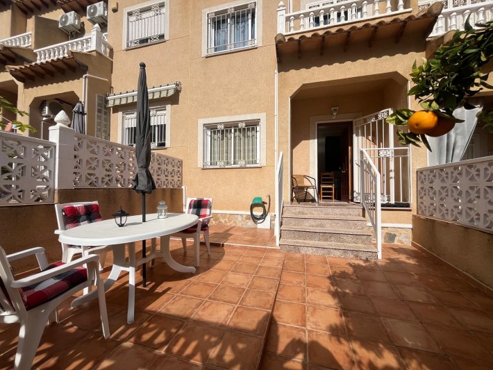 South-facing terraced house in Villamartin