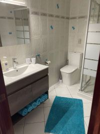 Spacious and bright south-facing corner apartment close to the beach in Cabo Roig